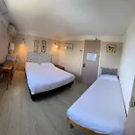 Contact Le Sud Montpellier Aeroport Parc Expo Arena מלון 2*