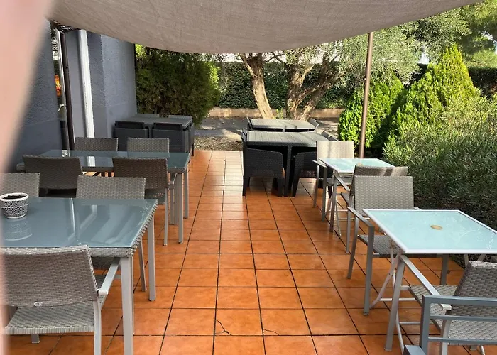 Hotel Contact Le Sud Montpellier Aeroport Parc Expo Arena 2*