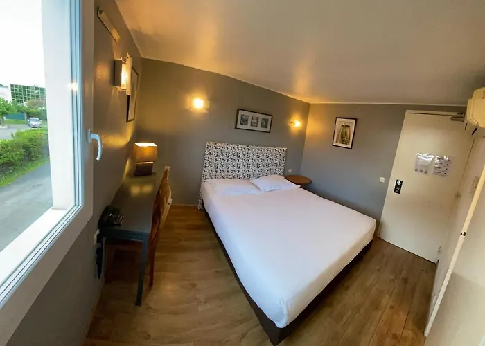 Hotel Contact Le Sud Montpellier Aeroport Parc Expo Arena 2*