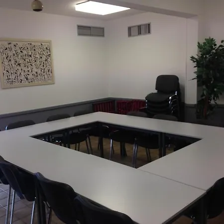 Hotel Contact Le Sud Montpellier Aeroport Parc Expo Arena 2*