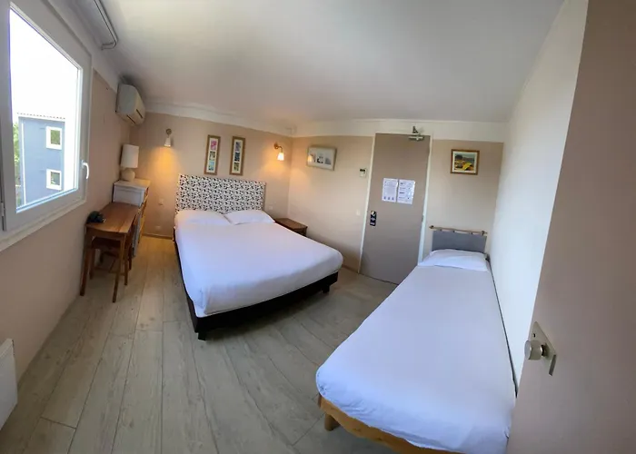 Contact Le Sud Montpellier Aeroport Parc Expo Arena Отель 2*